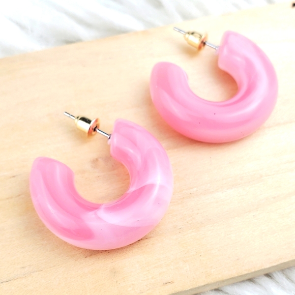 💫 5/$25 Pink Chunky Hoops 💫 - Picture 2 of 2